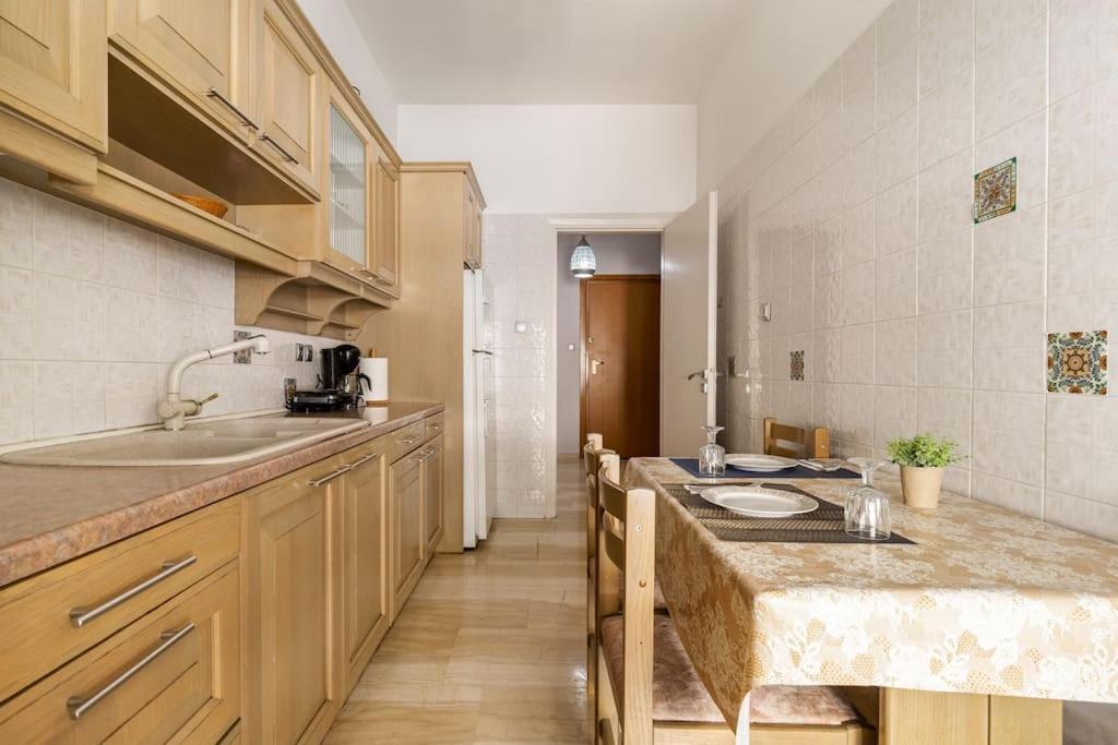 Urban Grey Apartment Athens Exterior photo